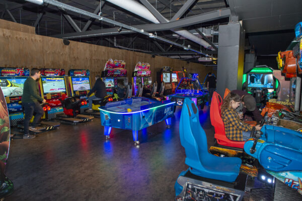 Dollies Uden © Copyright Dollie's Bowling & Gamingcenter Uden