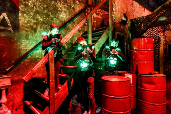 Lasergamen © Copyright De Voltage