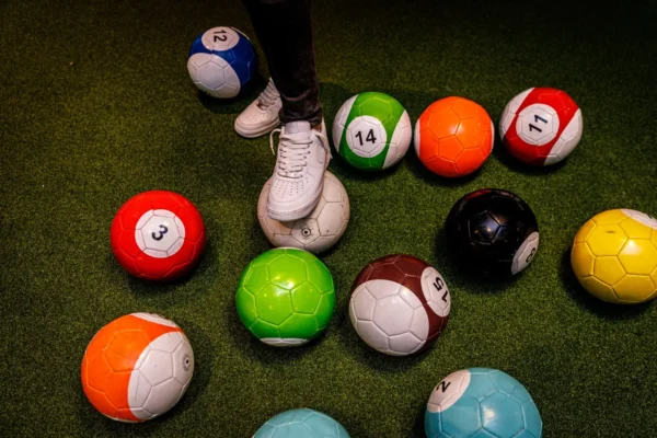 Footpool © Copyright De Voltage