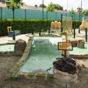 Outdoor Minigolf © Copyright De Voltage