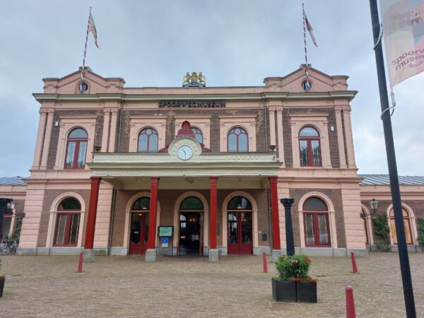 Spoorwegmuseum © Copyright Funguide.nl