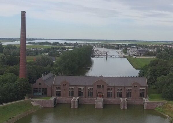 Wouda Gemaal via Wikimedia/Hanno Lans onder CC BY 2.0