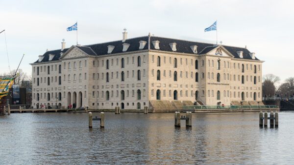 Scheepvaartmuseum Amsterdam © via Fernando op Wikimedia onder CC BY-SA 4.0