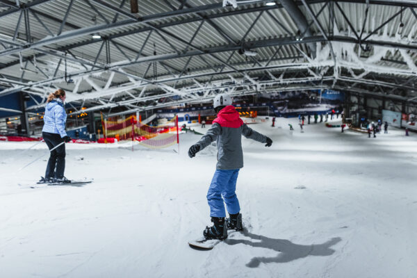 Skiën en snowboarden © Copyright De Uithof