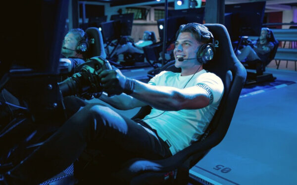 SimRacing © Copyright Noordkade Uitjes