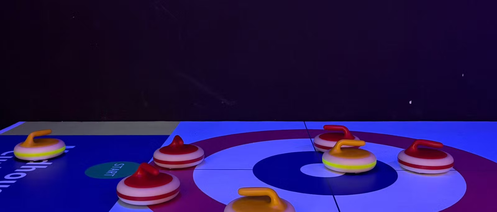 Curling © Copyright The Madhouse NL